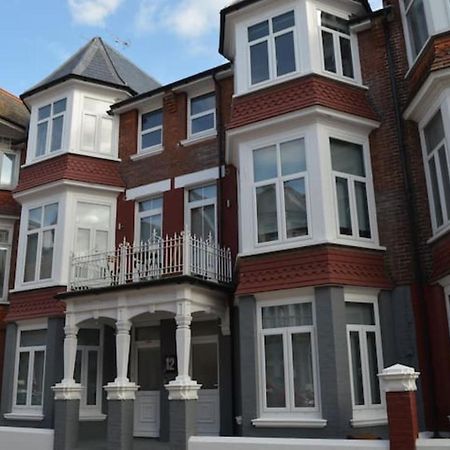 Pier12 Lägenhet Eastbourne Exteriör bild